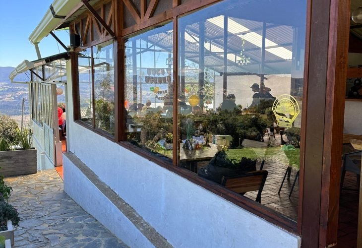 Restaurante: Vistas espectaculares.